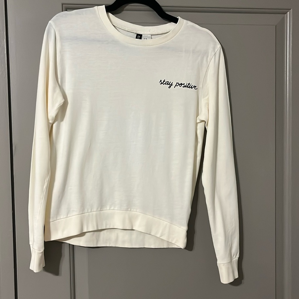 H&M women extra small long sleeve.